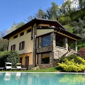 In With Pool Garden And View , Pisogne Italien